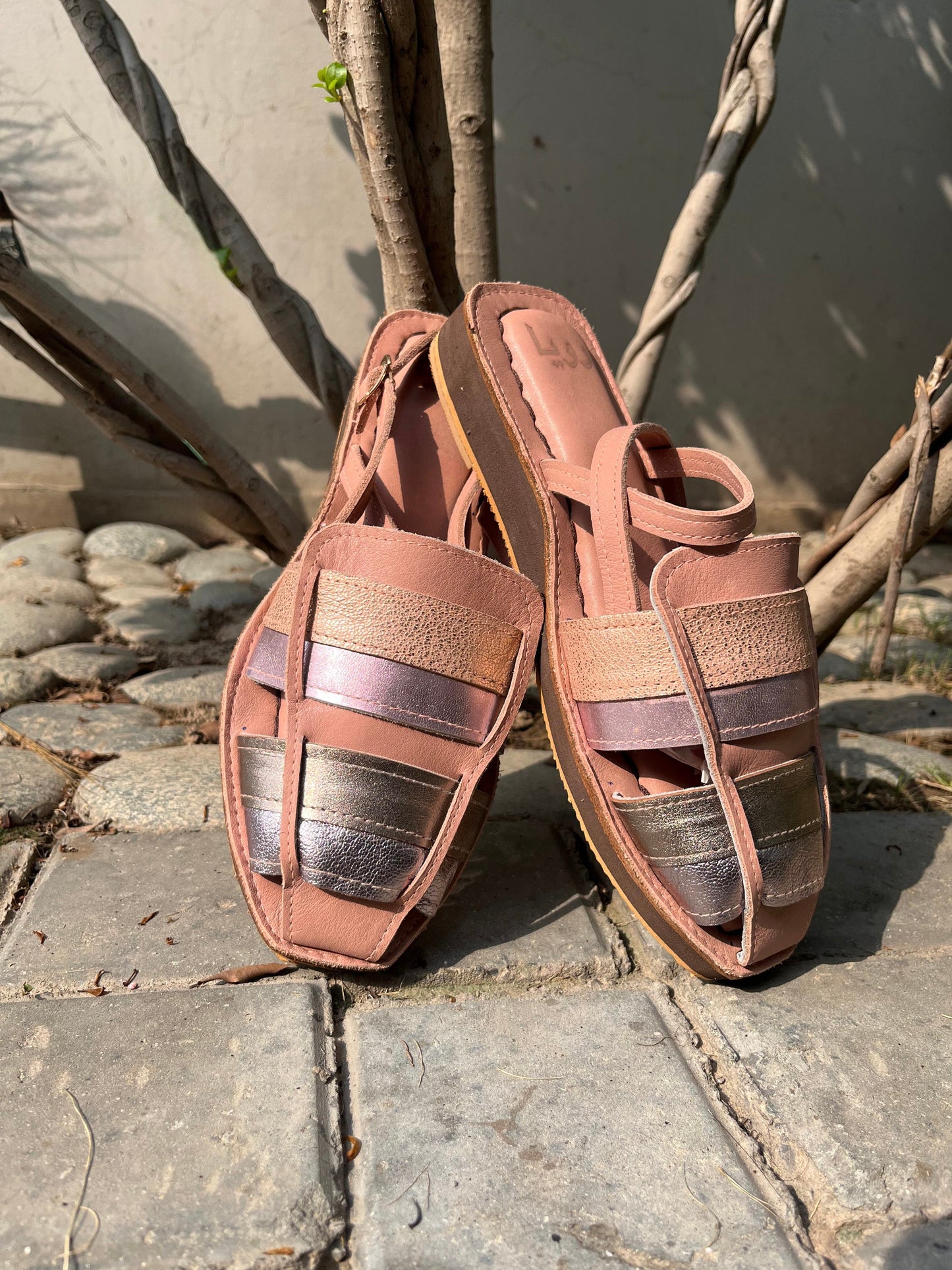 Gulaabo - Musafir Slides