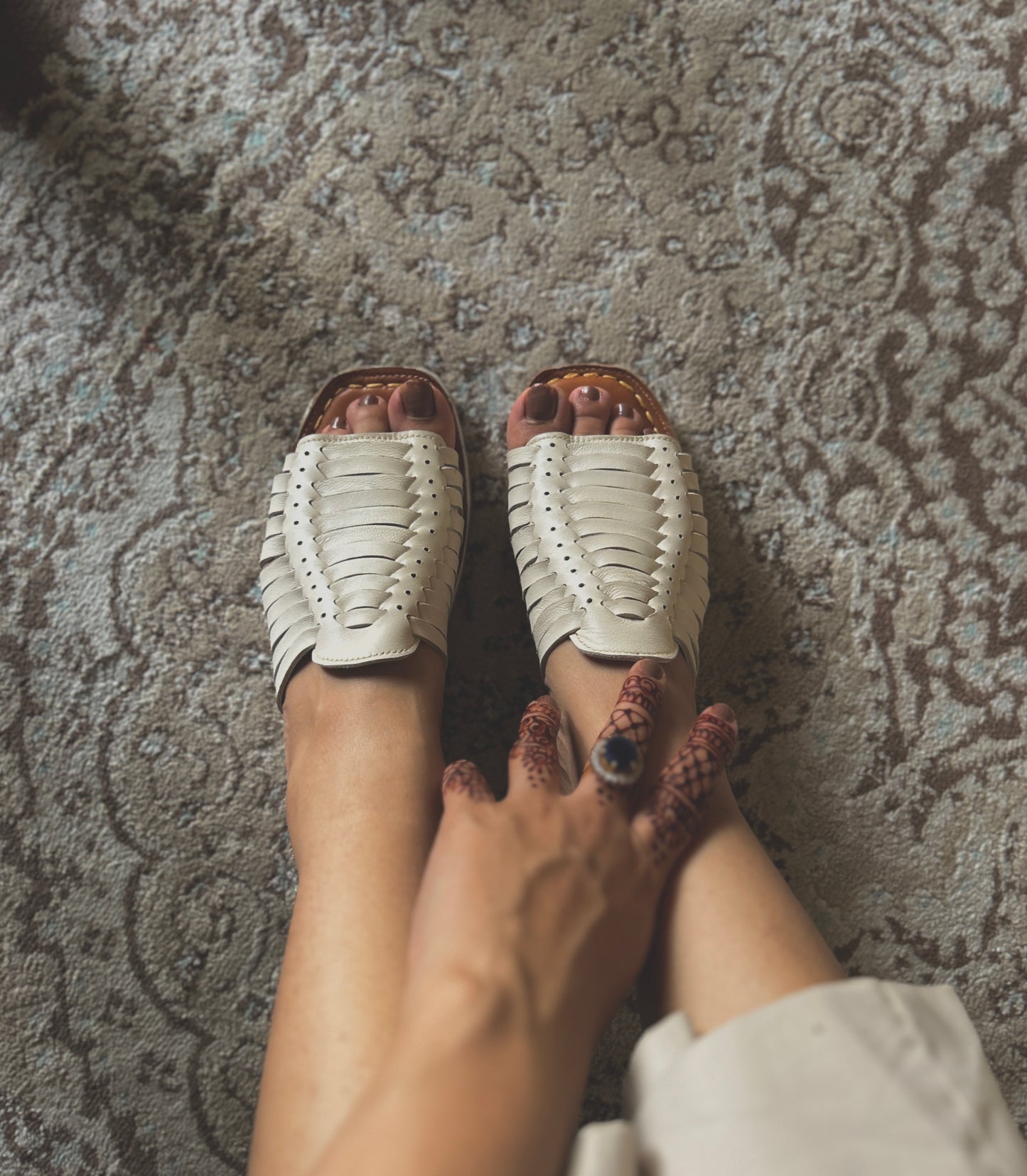 Chaand - Eleven Strap Slide