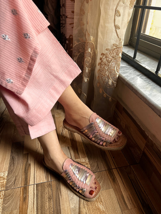 Gulaabo - Eleven Strap Slide