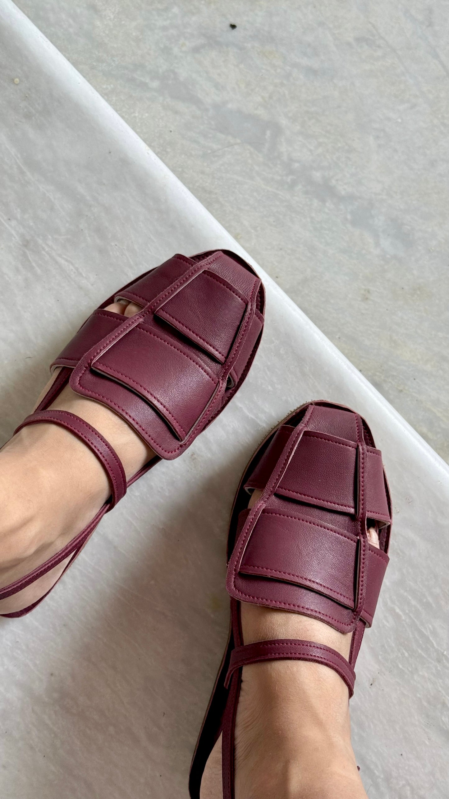 Burgundy - Musafir Slides