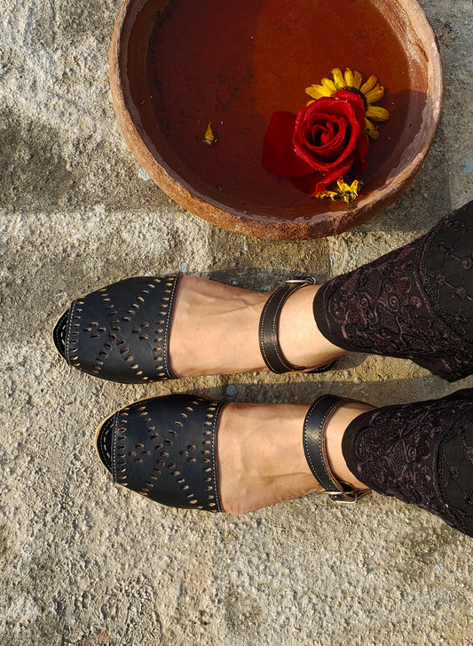 Black - Cow Glaze Sandals