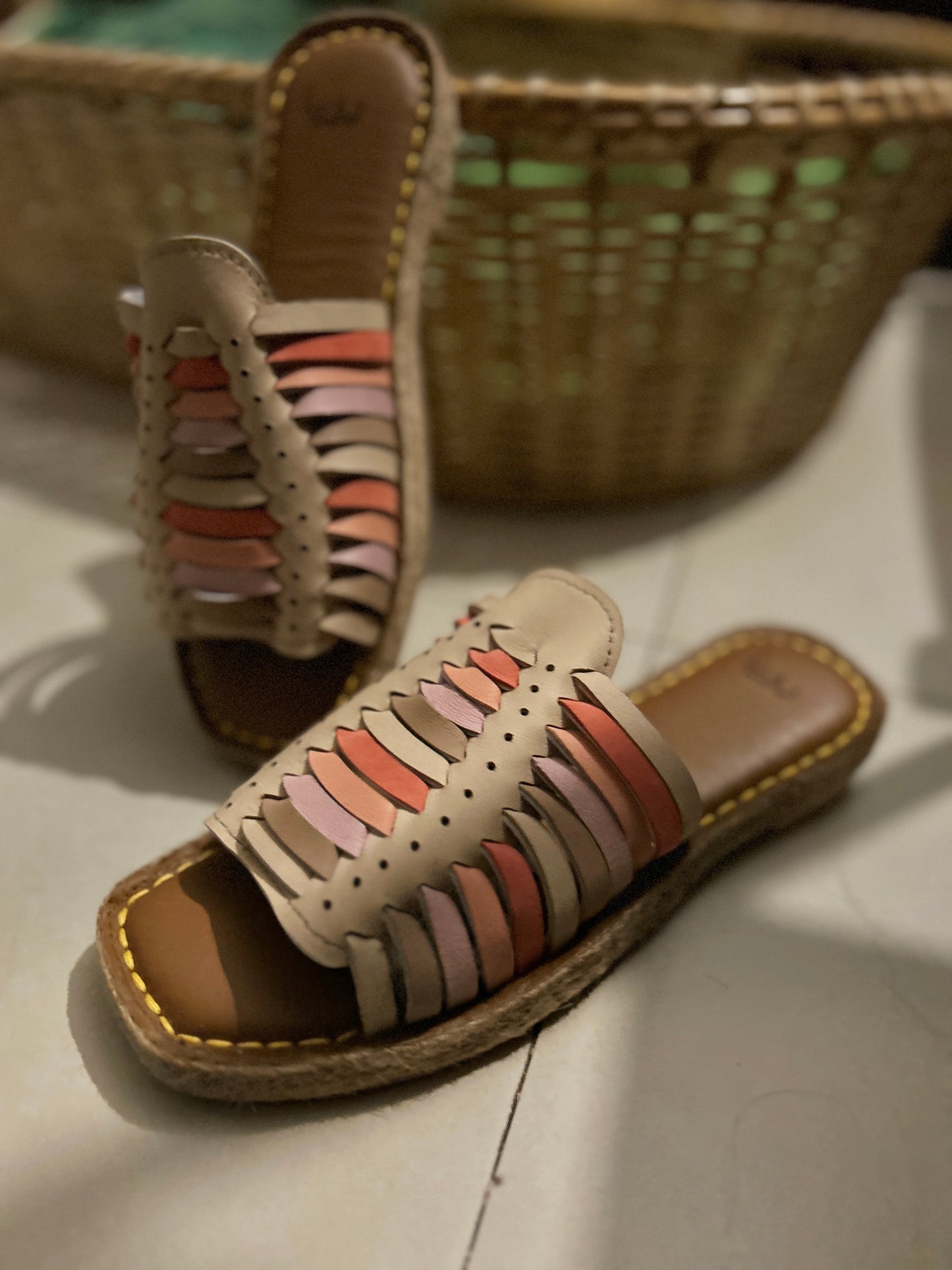 Rose - Eleven Strap Slide