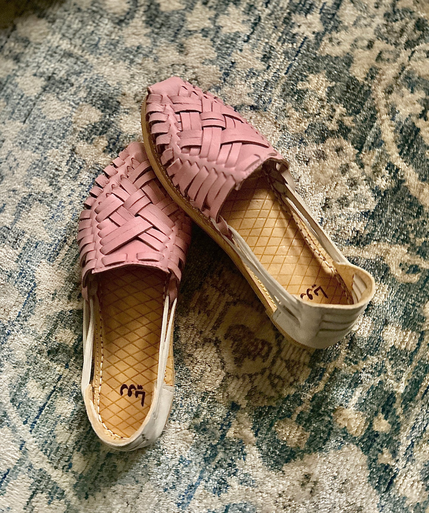 Strawberry Pastry - Closed Huaraches