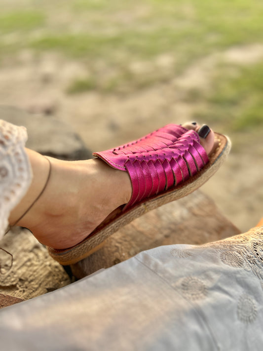 Kahkashan - Eleven Strap Slide